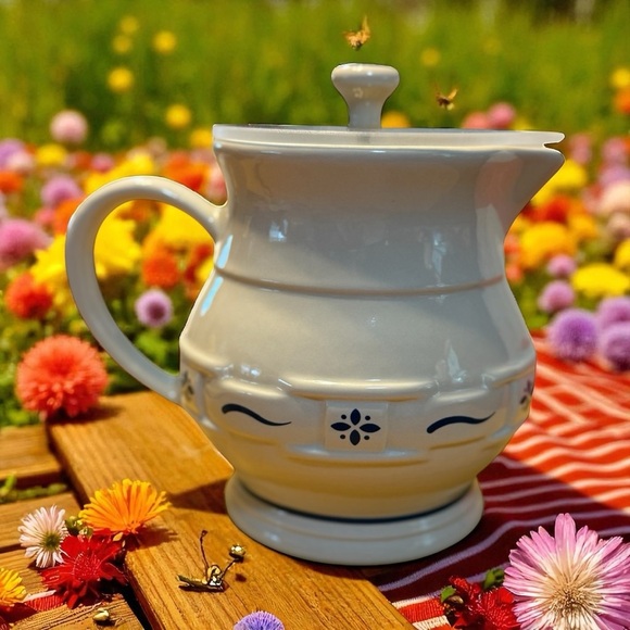 Longaberger Woven Traditions Lidded Blue Ceramic Pitcher 1 Quart - Picture 1 of 4